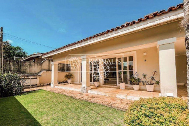 Casa com 5 Quartos à Venda, 700 m² em Condomínio Flamboyant - Atibaia