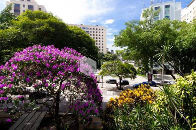 Imagem Apartamento com 2 Quartos à Venda, 76 m² em Jardim Paulista - São Paulo