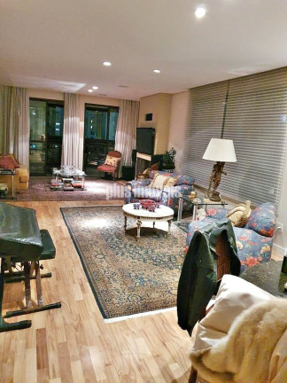 Imagem Apartamento com 3 Quartos à Venda, 220 m² em Morumbi - São Paulo
