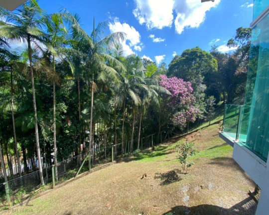Imagem Casa com 3 Quartos à Venda, 1.198 m² em Primeiro De Maio - Brusque Imagem Casa com 3 Quartos à Venda, 1.198 m² em Primeiro De Maio - Brusque