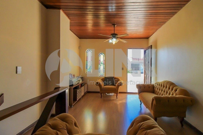 Imagem Casa com 5 Quartos à Venda, 192 m² em Passo Da Areia - Porto Alegre