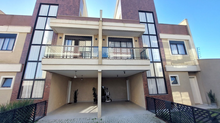 Sobrado com 3 Quartos à Venda, 145 m² em Xaxim - Curitiba