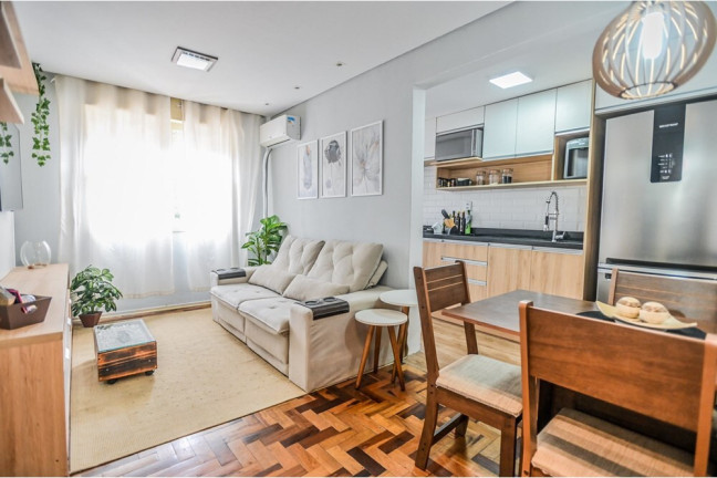 Imagem Apartamento com 2 Quartos à Venda, 55 m² em Jardim Botânico - Porto Alegre
