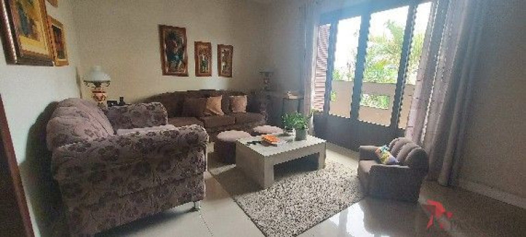Imagem Sobrado com 4 Quartos à Venda, 253 m² em Centro - Torres