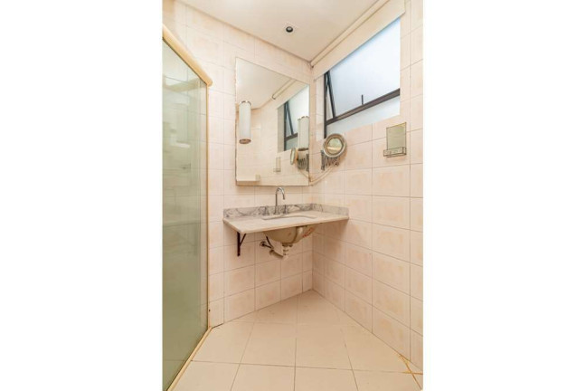 Imagem Imóvel com 2 Quartos à Venda, em Petrópolis - Porto Alegre Imagem Imóvel com 2 Quartos à Venda, em Petrópolis - Porto Alegre