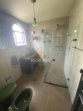 Imagem Casa com 5 Quartos à Venda, em Centro - Campos Dos Goytacazes Imagem Casa com 5 Quartos à Venda, em Centro - Campos Dos Goytacazes