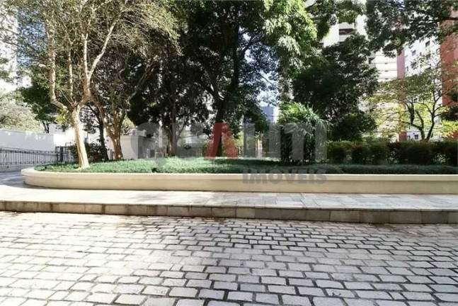Imagem Apartamento com 3 Quartos à Venda, 115 m² em Moema - São Paulo