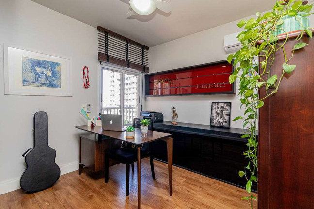Imagem Apartamento com 3 Quartos à Venda, 199 m² em Jardim Do Salso - Porto Alegre Imagem Apartamento com 3 Quartos à Venda, 199 m² em Jardim Do Salso - Porto Alegre