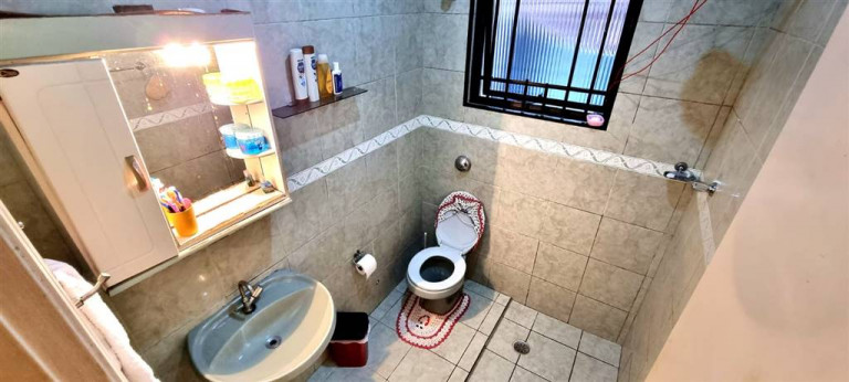 Imagem Casa com 2 Quartos à Venda, 125 m² em Tupi - Praia Grande Imagem Casa com 2 Quartos à Venda, 125 m² em Tupi - Praia Grande