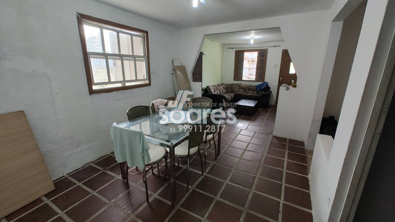 Imagem Casa com 5 Quartos à Venda, 170 m² em Laranjal - Pelotas