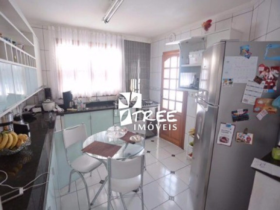 Imagem Casa com 4 Quartos à Venda, 200 m² em Jordanópolis - Arujá Imagem Casa com 4 Quartos à Venda, 200 m² em Jordanópolis - Arujá