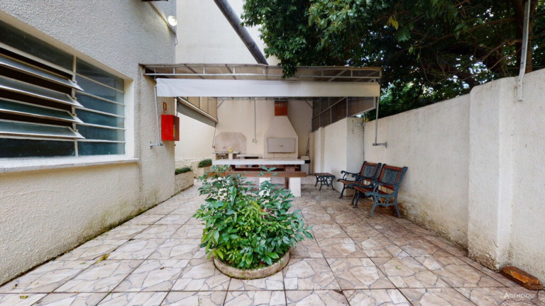 Imagem Imóvel com 2 Quartos à Venda, 74 m² em Petrópolis - Porto Alegre