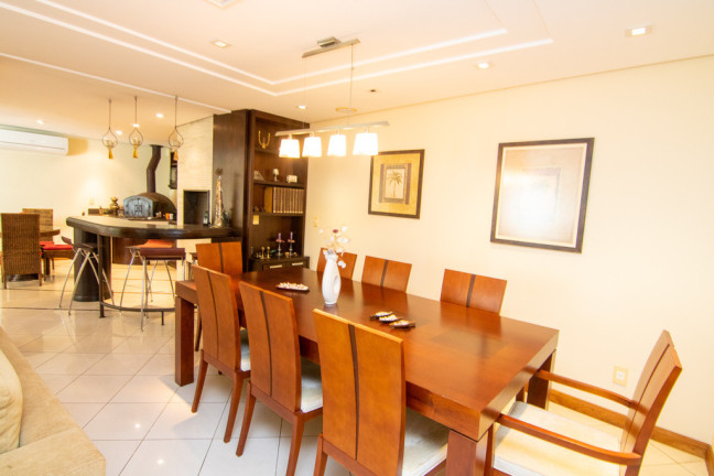 Imagem Casa com 4 Quartos à Venda, 438 m² em Três Figueiras - Porto Alegre