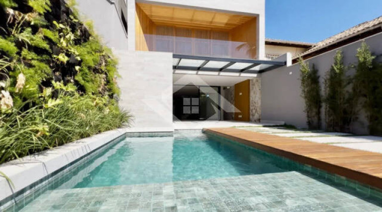 Imagem Casa com 4 Quartos à Venda, 350 m² em Barra Da Tijuca - Rio De Janeiro Imagem Casa com 4 Quartos à Venda, 350 m² em Barra Da Tijuca - Rio De Janeiro
