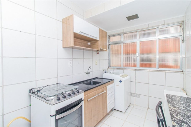 Imagem Imóvel com 1 Quarto à Venda,  em Passo Da Areia - Porto Alegre