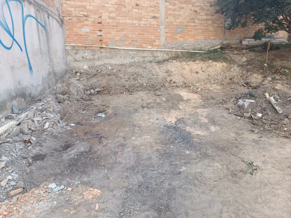 Terreno à Venda, 360 m² em Rs315.000,00  // Alvorada - Contagem