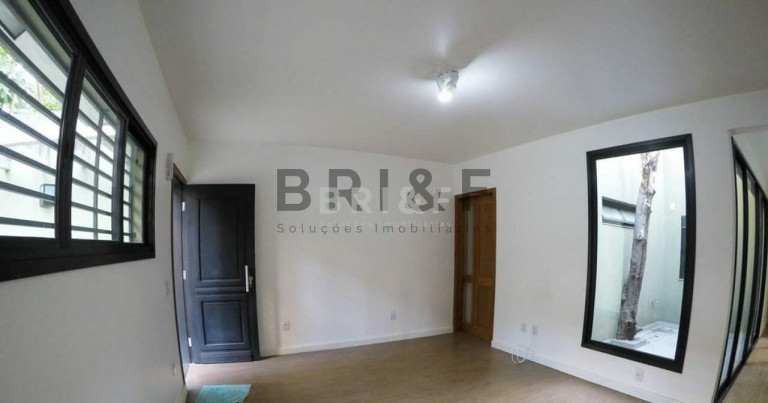 Imagem Sobrado com 10 Quartos à Venda, 350 m² em Campo Belo - São Paulo