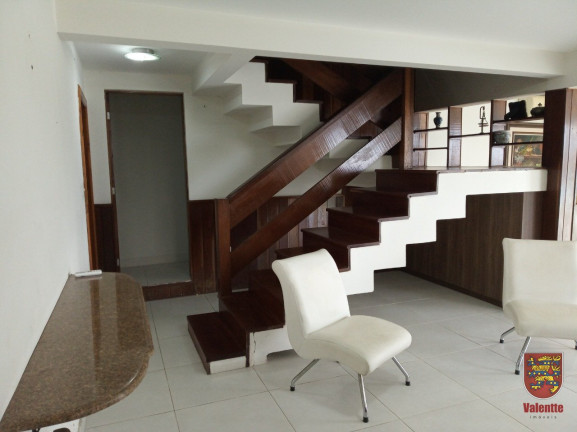 Imagem Casa com 6 Quartos à Venda,  em Coqueiros - Florianópolis