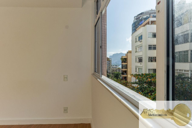 Imagem Apartamento com 2 Quartos à Venda, 95 m² em Copacabana - Rio De Janeiro
