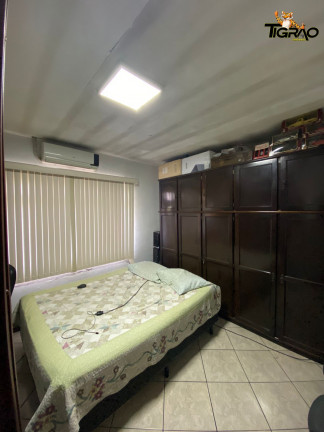 Imagem Casa com 3 Quartos à Venda, 266 m² em Centro - Navegantes