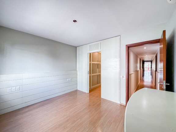 Imagem Apartamento com 3 Quartos à Venda, 182 m² em Moinhos De Vento - Porto Alegre