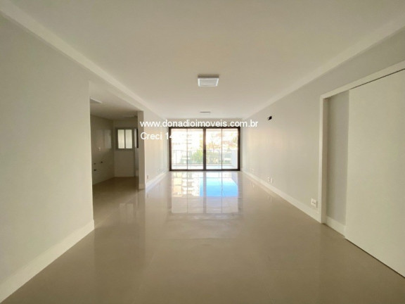 Imagem Apartamento com 3 Quartos à Venda, 139 m² em Centro - Florianópolis Imagem Apartamento com 3 Quartos à Venda, 139 m² em Centro - Florianópolis