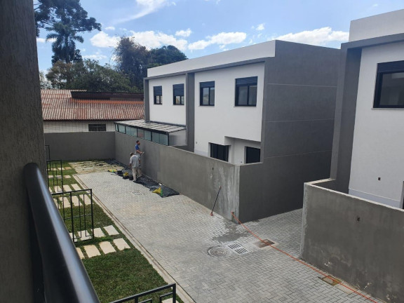 Imagem Casa com 3 Quartos à Venda, 108 m² em Uberaba - Curitiba
