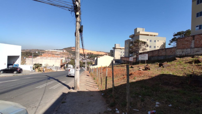 Imagem Terreno à Venda, 1.200 m² em Cabral - Contagem Imagem Terreno à Venda, 1.200 m² em Cabral - Contagem