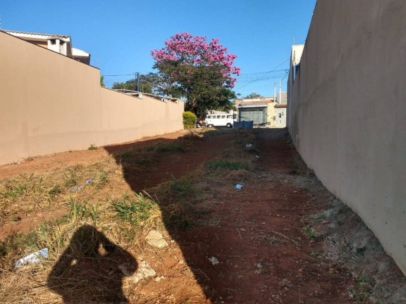 Imagem Terreno à Venda, 300 m² em Vila Nastri - Itapetininga