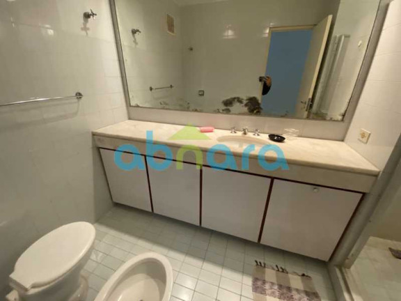 Imagem Apartamento com 4 Quartos à Venda, 355 m² em Copacabana - Rio De Janeiro Imagem Apartamento com 4 Quartos à Venda, 355 m² em Copacabana - Rio De Janeiro