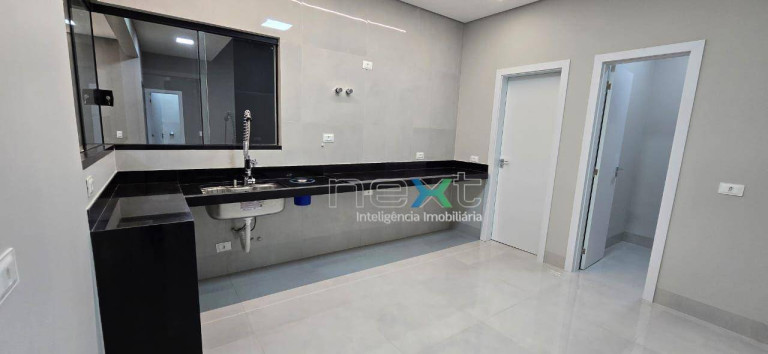 Imagem Casa com 4 Quartos à Venda, 220 m² em Vila Carlota - Campo Grande
