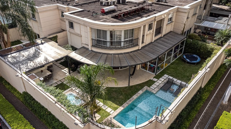 Imagem Casa com 4 Quartos à Venda, em Campo Belo - São Paulo Imagem Casa com 4 Quartos à Venda, em Campo Belo - São Paulo
