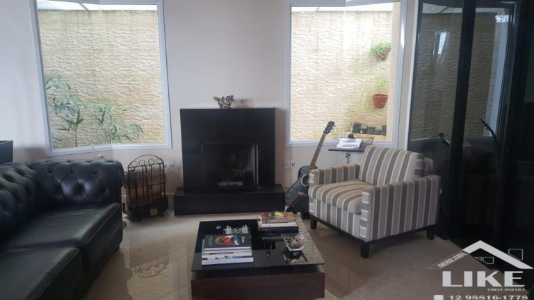 Imagem Casa com 4 Quartos à Venda, 250 m² em Loteamento Villa Branca - Jacareí Imagem Casa com 4 Quartos à Venda, 250 m² em Loteamento Villa Branca - Jacareí