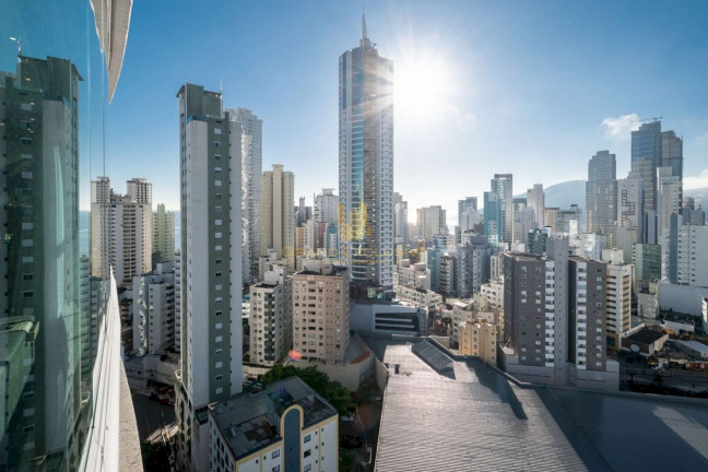 Imagem Apartamento com 3 Quartos à Venda, 105 m² em Centro - Balneário Camboriú Imagem Apartamento com 3 Quartos à Venda, 105 m² em Centro - Balneário Camboriú