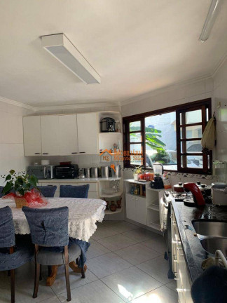 Imagem Casa com 4 Quartos à Venda, 216 m² em Vila Rosália - Guarulhos Imagem Casa com 4 Quartos à Venda, 216 m² em Vila Rosália - Guarulhos