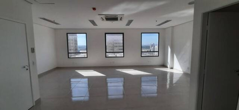 Sala Comercial à Venda, 51 m² em Alphaville Industrial - Barueri