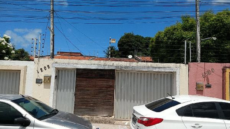 Casa com 3 Quartos à Venda, 260 m² em Sapirangacoite - Fortaleza