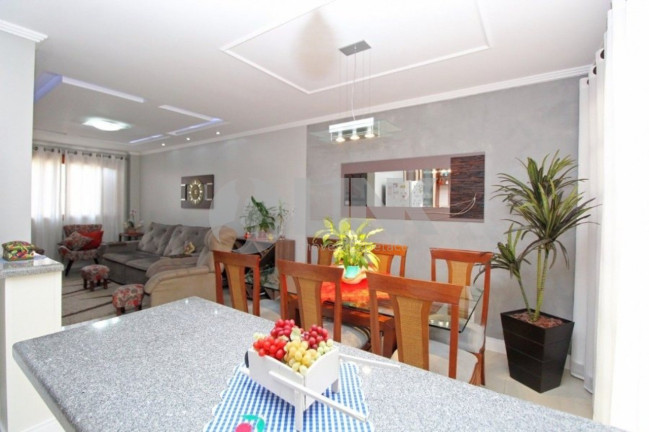 Imagem Casa com 3 Quartos à Venda, 225 m² em Jardim Itu - Porto Alegre