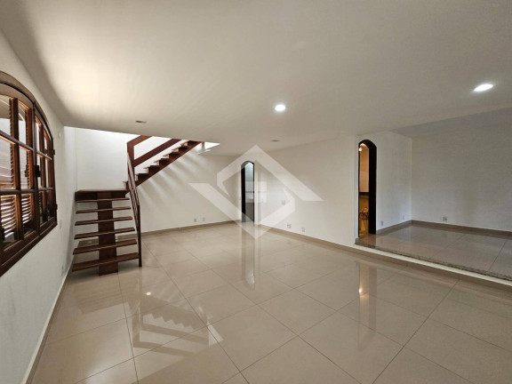 Imagem Casa com 4 Quartos à Venda, 300 m² em Barra Da Tijuca - Rio De Janeiro Imagem Casa com 4 Quartos à Venda, 300 m² em Barra Da Tijuca - Rio De Janeiro