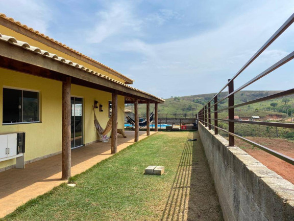 Chácara com 3 Quartos à Venda, 1.000 m² em Barreiro - Taubaté