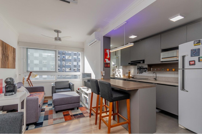 Imagem Apartamento com 2 Quartos à Venda, 57 m² em São Sebastião - Porto Alegre Imagem Apartamento com 2 Quartos à Venda, 57 m² em São Sebastião - Porto Alegre