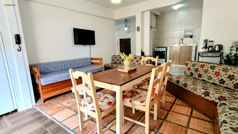 Imagem Imóvel com 14 Quartos à Venda, 390 m² em Canasvieiras - Florianópolis Imagem Imóvel com 14 Quartos à Venda, 390 m² em Canasvieiras - Florianópolis