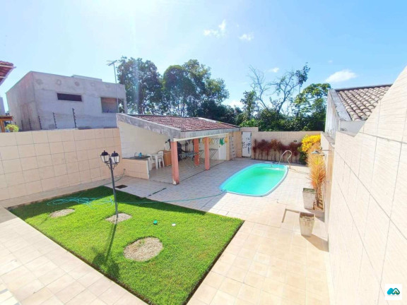 Imagem Casa de Condomínio com 3 Quartos à Venda, 220 m²