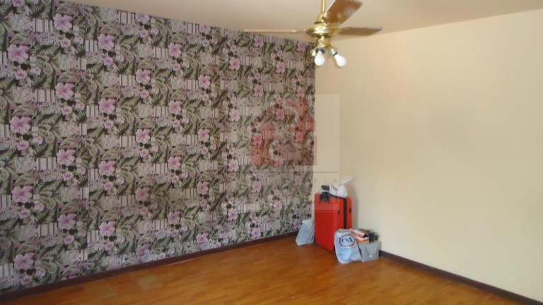 Imagem Casa com 3 Quartos à Venda, 190 m² em Medianeira - Porto Alegre