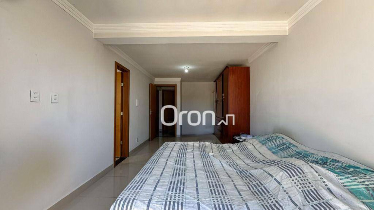 Imagem Sobrado com 5 Quartos à Venda, 317 m² em Setor Bueno - Goiânia