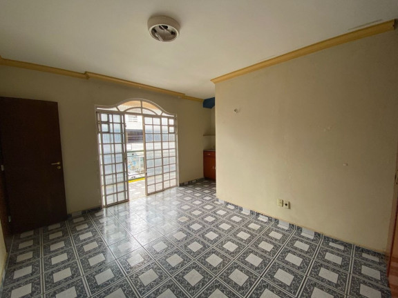 Casa com 3 Quartos à Venda, 280 m² em Guará I - Brasília