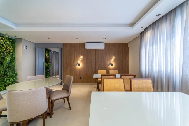 Imagem Apartamento com 2 Quartos à Venda, 68 m² em Centro - Balneário Camboriú