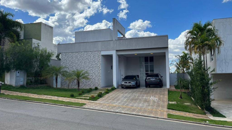 Imagem Casa com 3 Quartos à Venda, 255 m² em Alphaville Flamboyant Residencial Araguaia - Goiânia Imagem Casa com 3 Quartos à Venda, 255 m² em Alphaville Flamboyant Residencial Araguaia - Goiânia