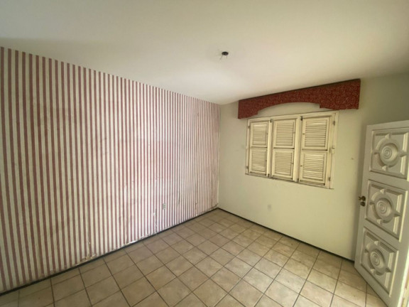 Imagem Casa com 3 Quartos à Venda, 260 m² em Montese - Fortaleza