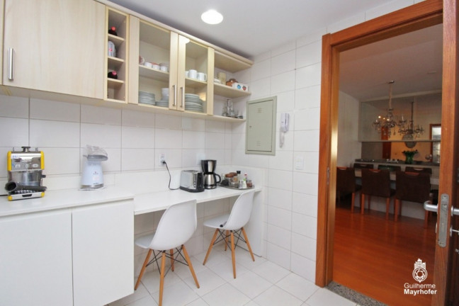 Imagem Imóvel com 3 Quartos à Venda, 104 m² em Menino Deus - Porto Alegre Imagem Imóvel com 3 Quartos à Venda, 104 m² em Menino Deus - Porto Alegre